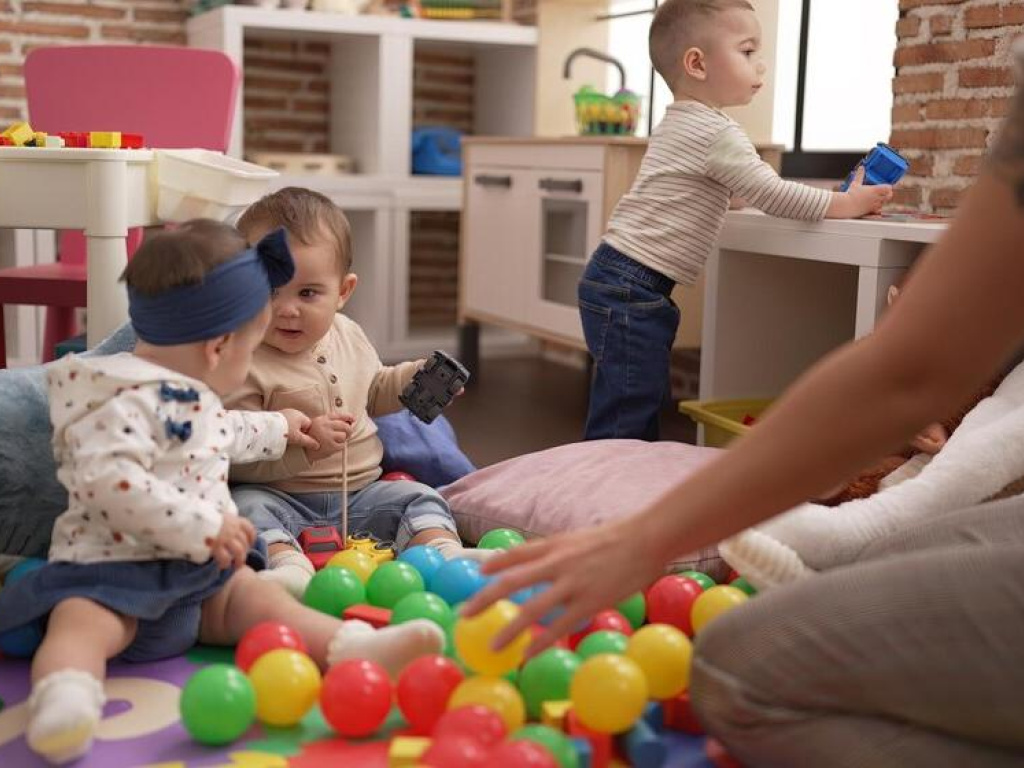 INDOOROOPILLY Child Care | Indooroopilly Montessori Children's House