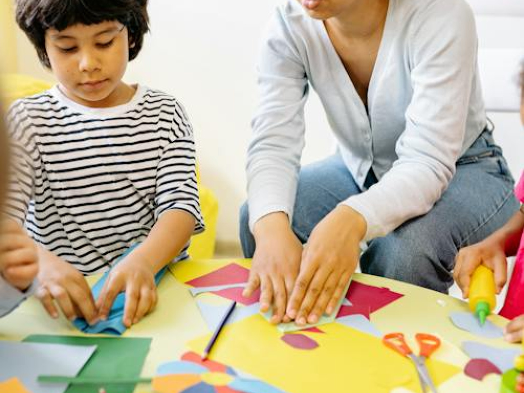 TAMBORINE MOUNTAIN Child Care | Helping Hands Tamborine Mountain